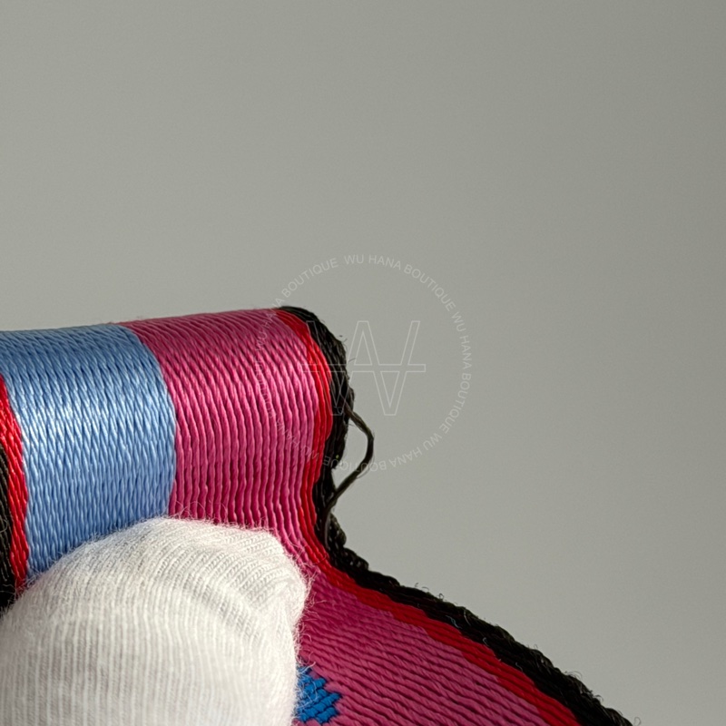 （特別優惠）🤍off-white黑白斜條紋鐵灰夾扣小包 /off-white側背包/off-white迷你包/off-white相機包（黑白）🤍無花果精品-13