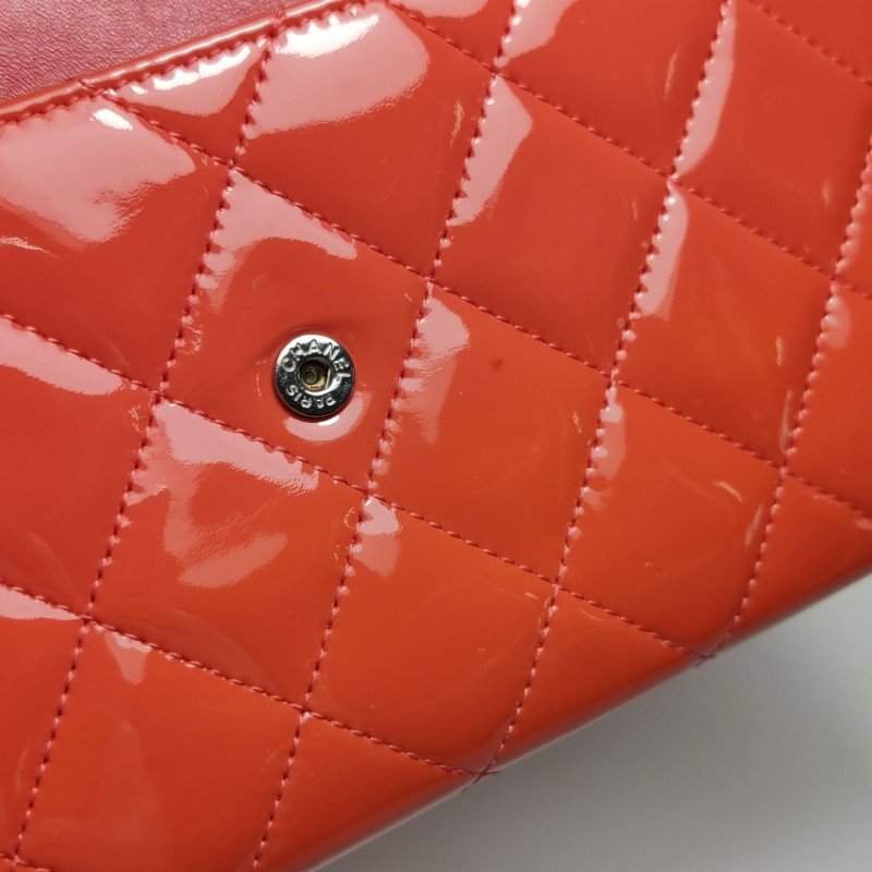 Chanel 漆皮純色絎縫雙C logo錢包-10