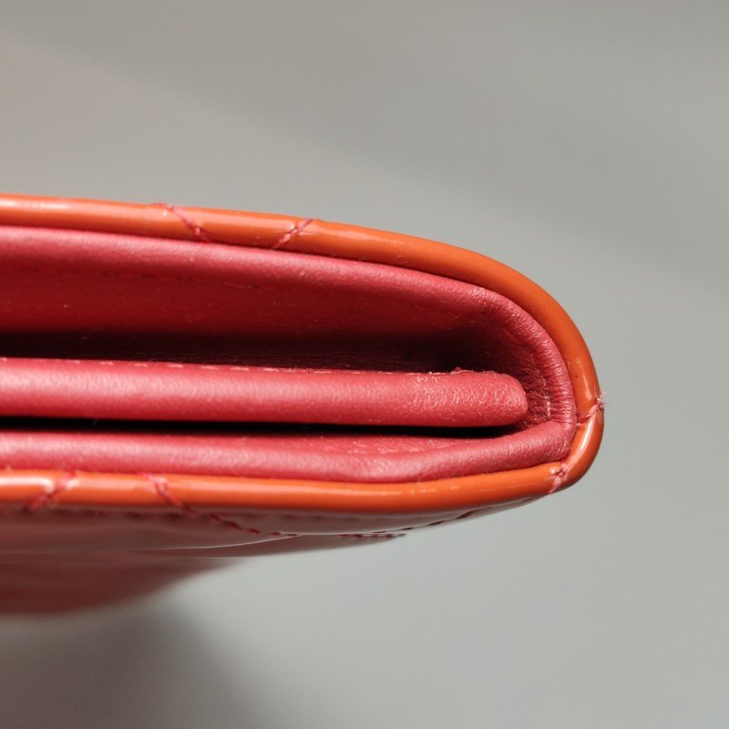 Chanel 漆皮純色絎縫雙C logo錢包-15