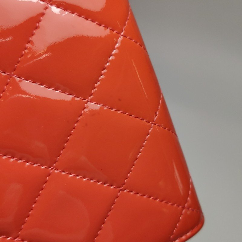 Chanel 漆皮純色絎縫雙C logo錢包-19