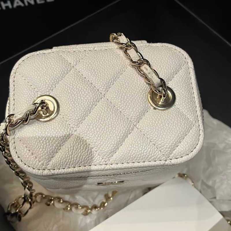 Chanel 魚子醬皮白金小盒子包 99%新-5
