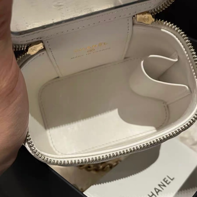 Chanel 魚子醬皮白金小盒子包 99%新-6