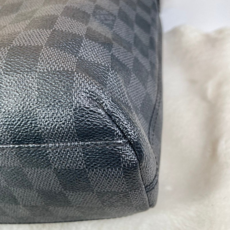 ❤️超甜價❤️LV 黑棋盤格郵差包 斜背包-16