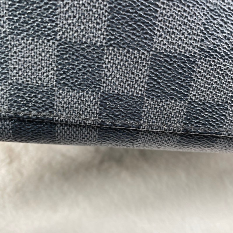 ❤️超甜價❤️LV 黑棋盤格郵差包 斜背包-18