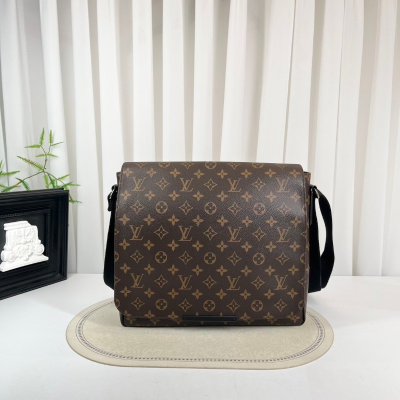 LV路易威登  經典老花郵差包男士斜背包-0