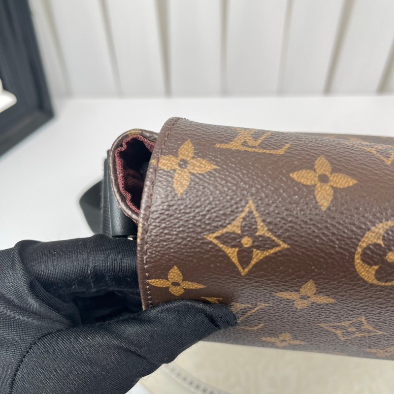 LV路易威登  經典老花郵差包男士斜背包-6