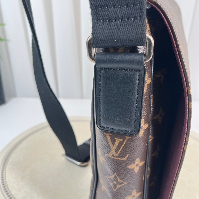 LV路易威登  經典老花郵差包男士斜背包-8