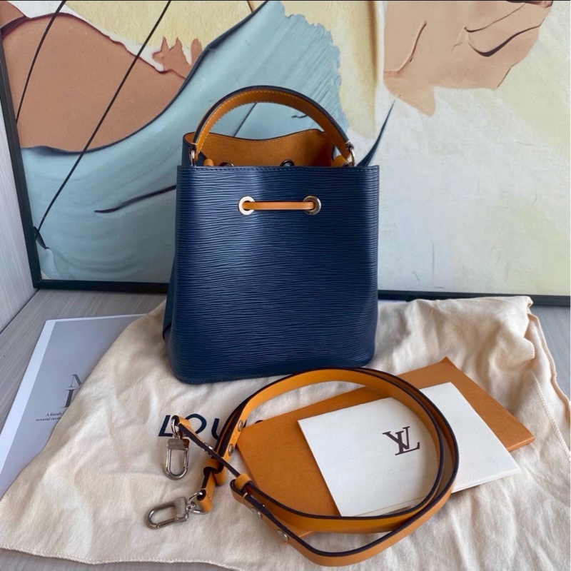 低調貴氣🤩超優惠甜價🥹Lv藏藍色Neonoe bb水波紋水桶包單肩斜挎包-11