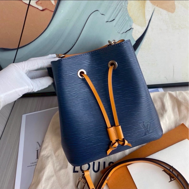 低調貴氣🤩超優惠甜價🥹Lv藏藍色Neonoe bb水波紋水桶包單肩斜挎包-12