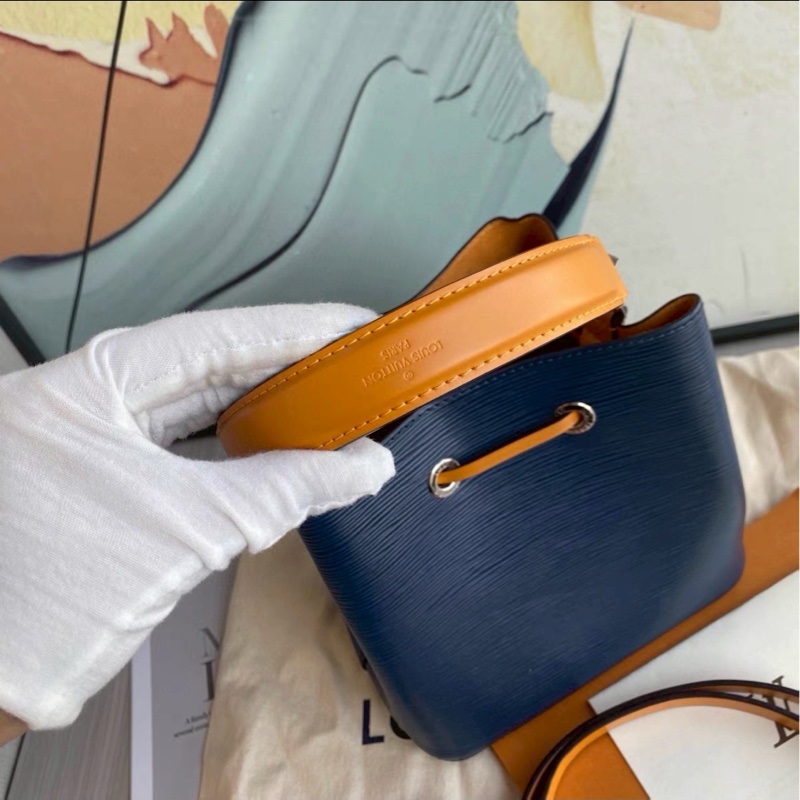 低調貴氣🤩超優惠甜價🥹Lv藏藍色Neonoe bb水波紋水桶包單肩斜挎包-15