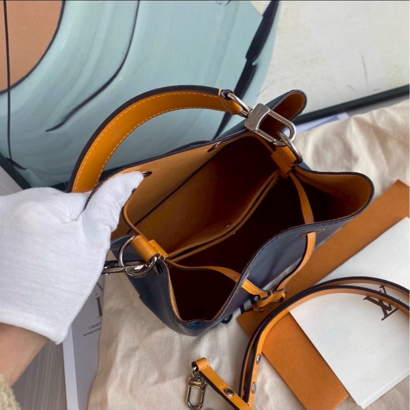 低調貴氣🤩超優惠甜價🥹Lv藏藍色Neonoe bb水波紋水桶包單肩斜挎包-17