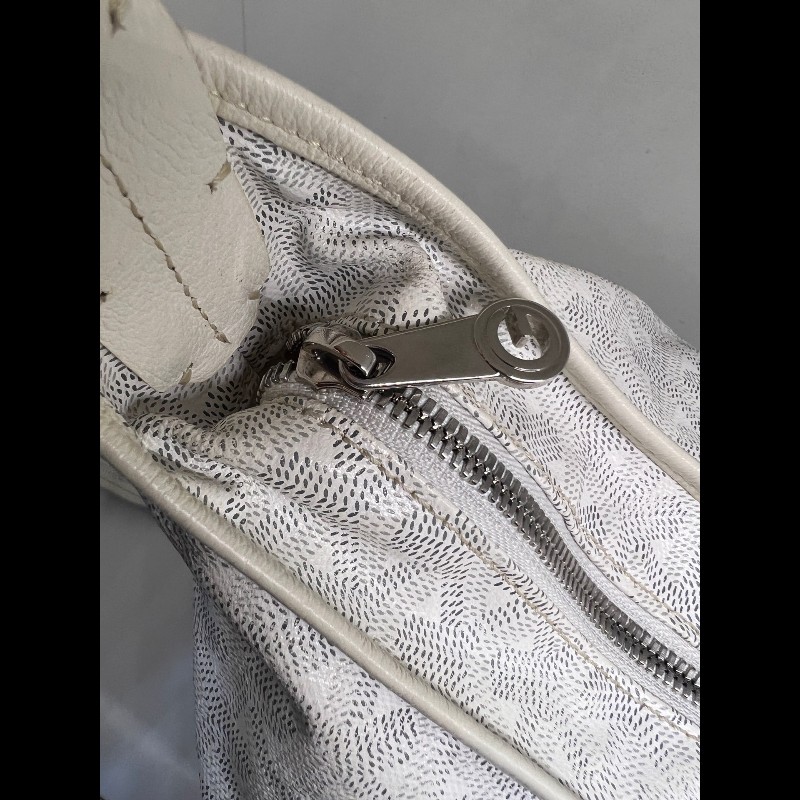 Goyard 白色滿印老花Hobo 肩背包-16