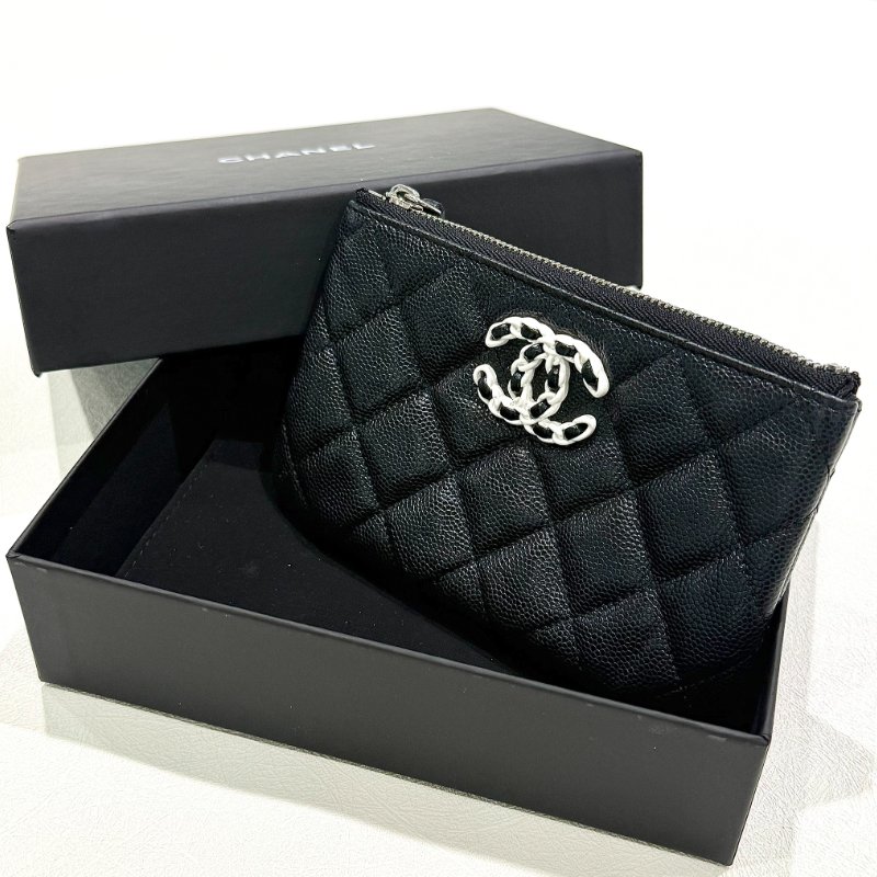 CHANEL - 黑色牛皮菱格熊貓一字拉鍊零錢包-4