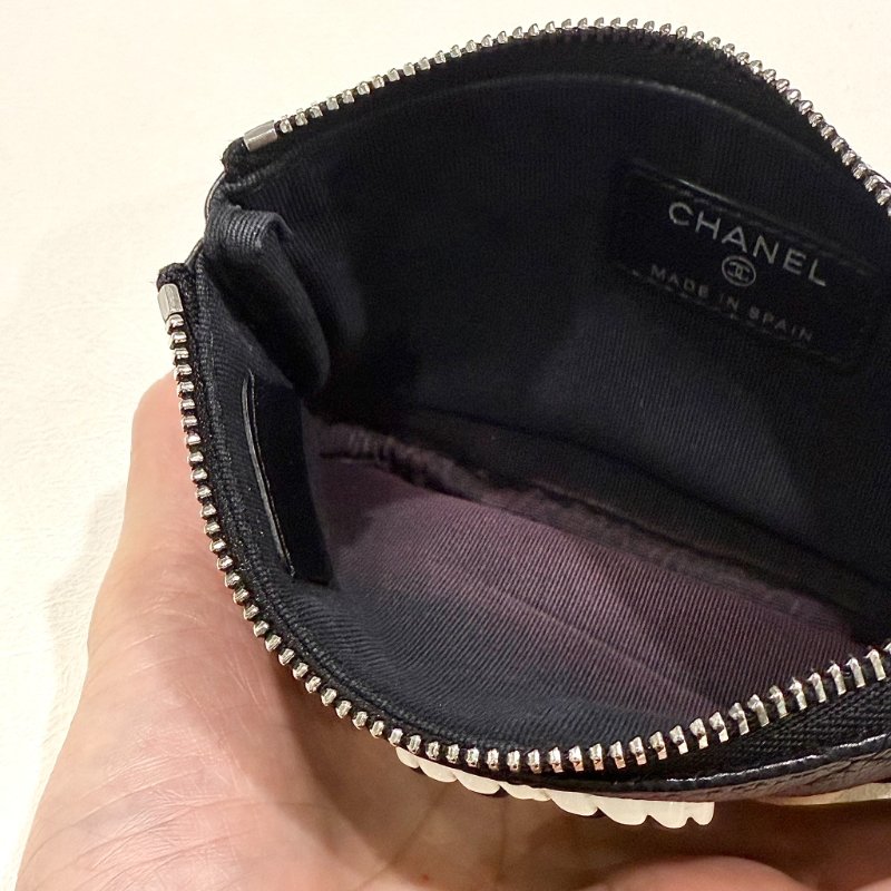 CHANEL - 黑色牛皮菱格熊貓一字拉鍊零錢包-8