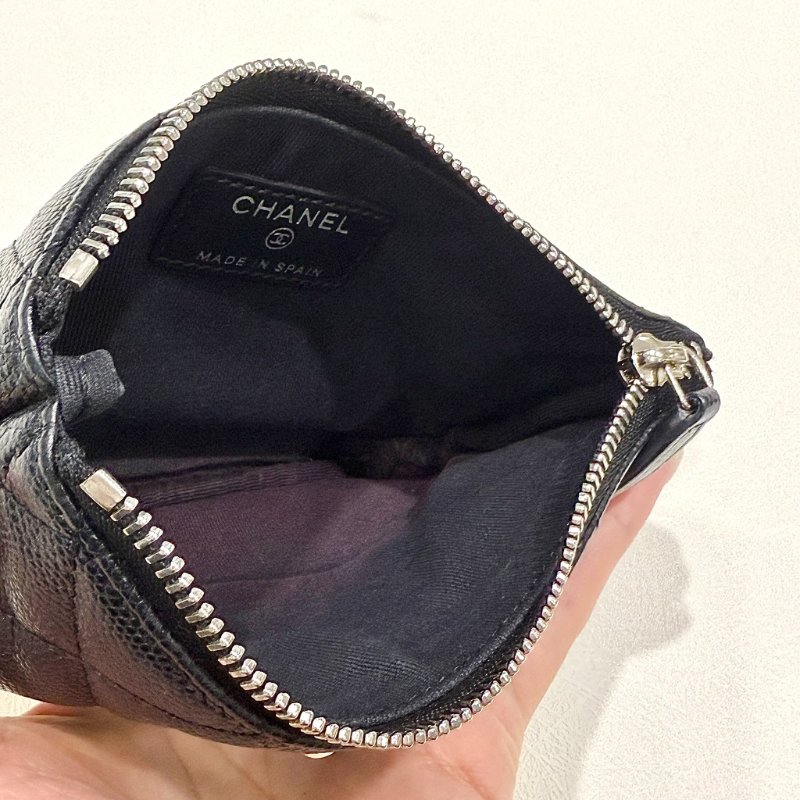 CHANEL - 黑色牛皮菱格熊貓一字拉鍊零錢包-11