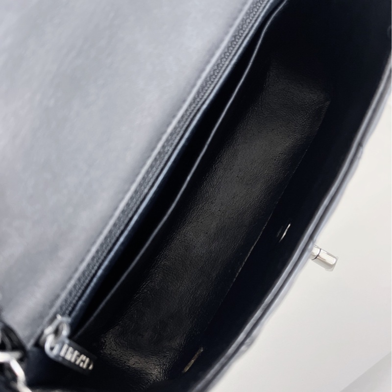 【近新閒置品】Chanel 香奈兒黑銀漆皮cf 大mini鏈條包19開-14