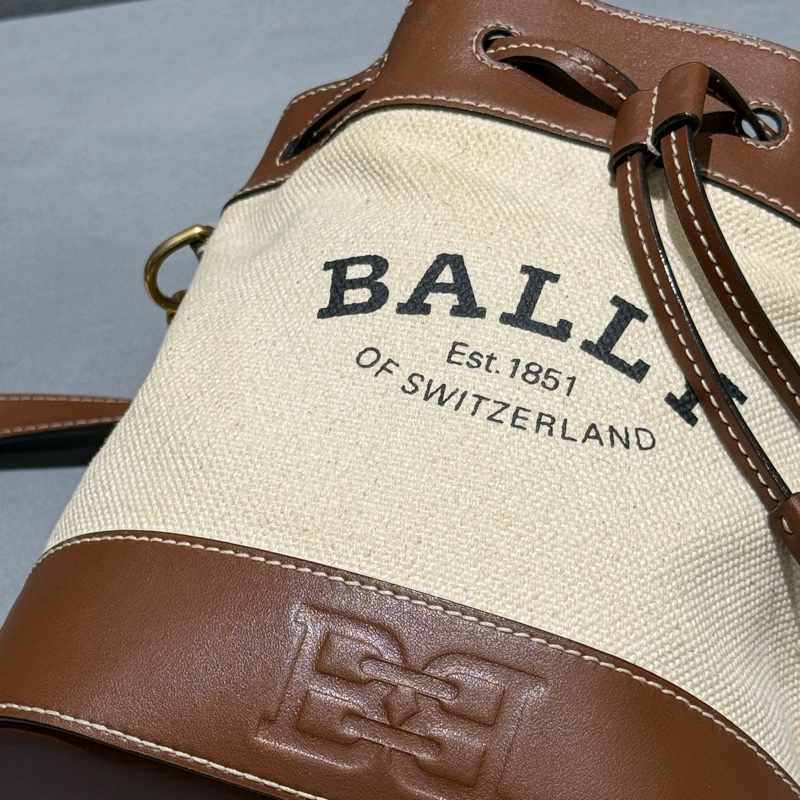 BALLY 帆布拼皮水桶包 唐葳愛用-5
