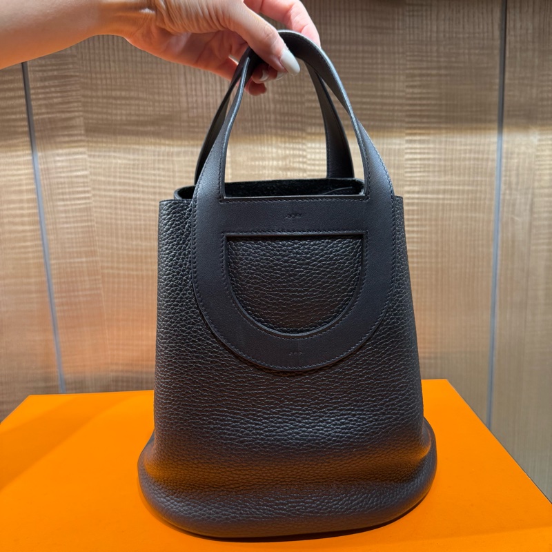Hermes 二手閒置98新 （2023年12月購入 B刻）IN THE LOOP23 黑色豬鼻銀扣菜籃子-12