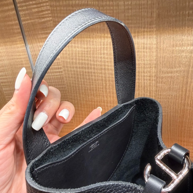 Hermes 二手閒置98新 （2023年12月購入 B刻）IN THE LOOP23 黑色豬鼻銀扣菜籃子-17