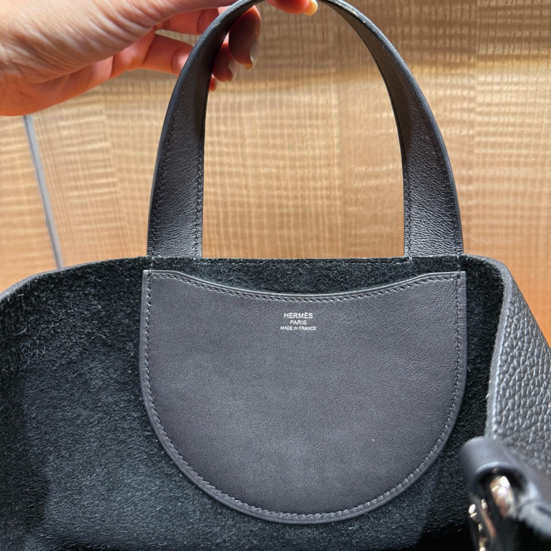 Hermes 二手閒置98新 （2023年12月購入 B刻）IN THE LOOP23 黑色豬鼻銀扣菜籃子-9