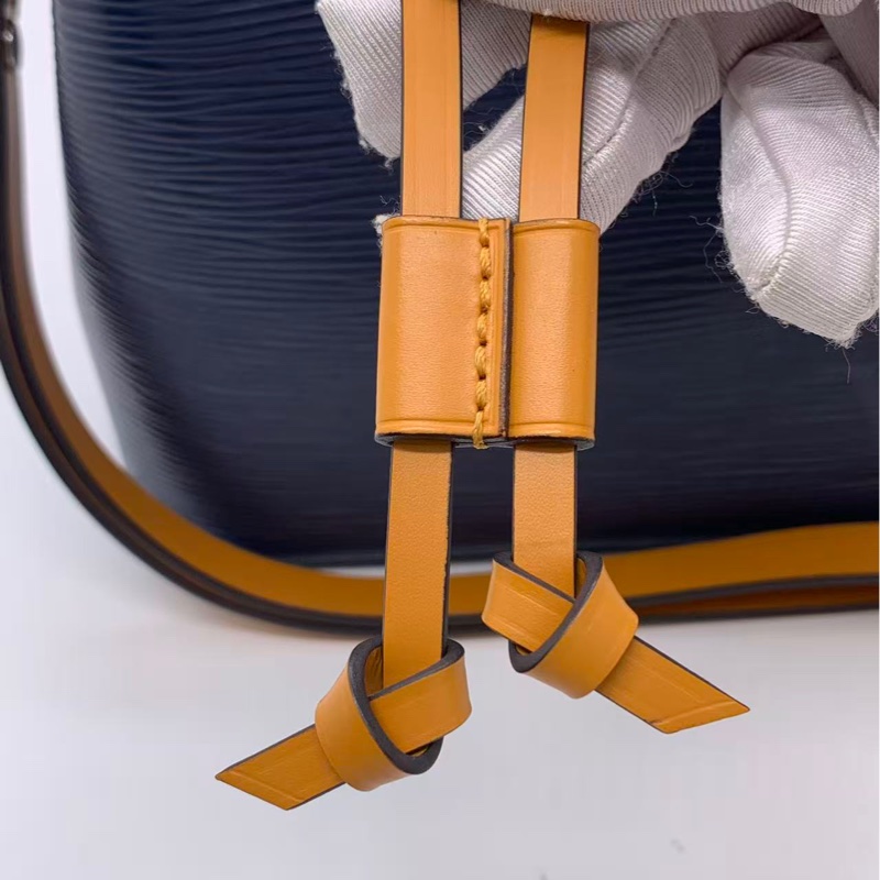 二手LV NEONOE bb 藍色拼黃色 水波紋水桶，尺寸：20x13x20-15