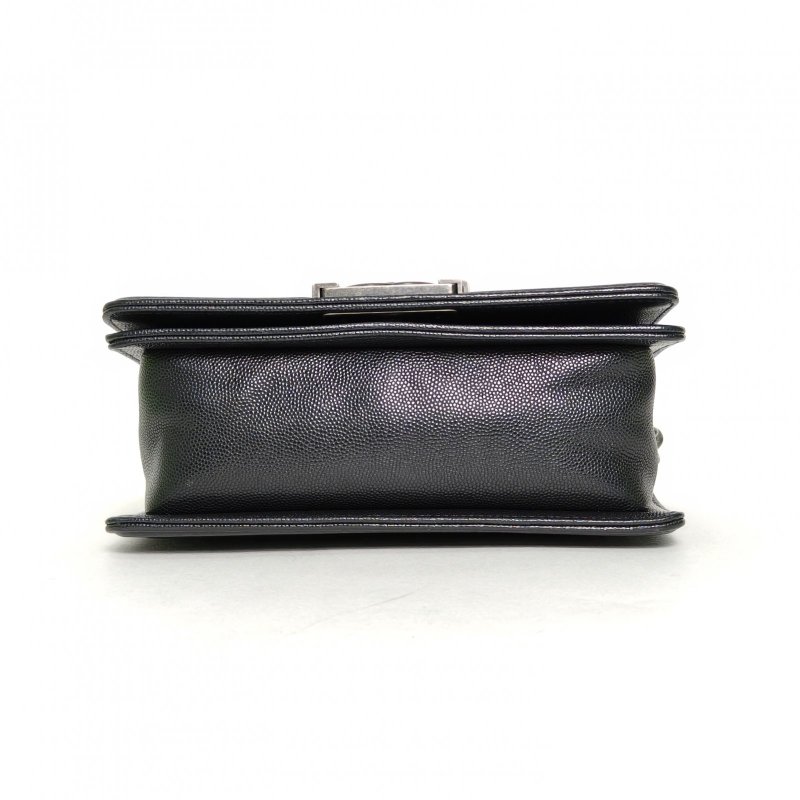 CHANEL Leboy小號20.5黑色牛皮24開銀扣V紋肩背包-4