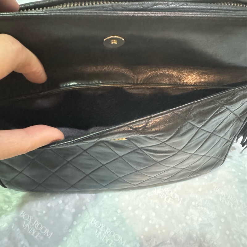 CHANEL 經典菱格「雙鍊」小金扣黑色流蘇相機包稀有款式 |附前翻口袋|黑色小羊皮|老香金釦|正品-21