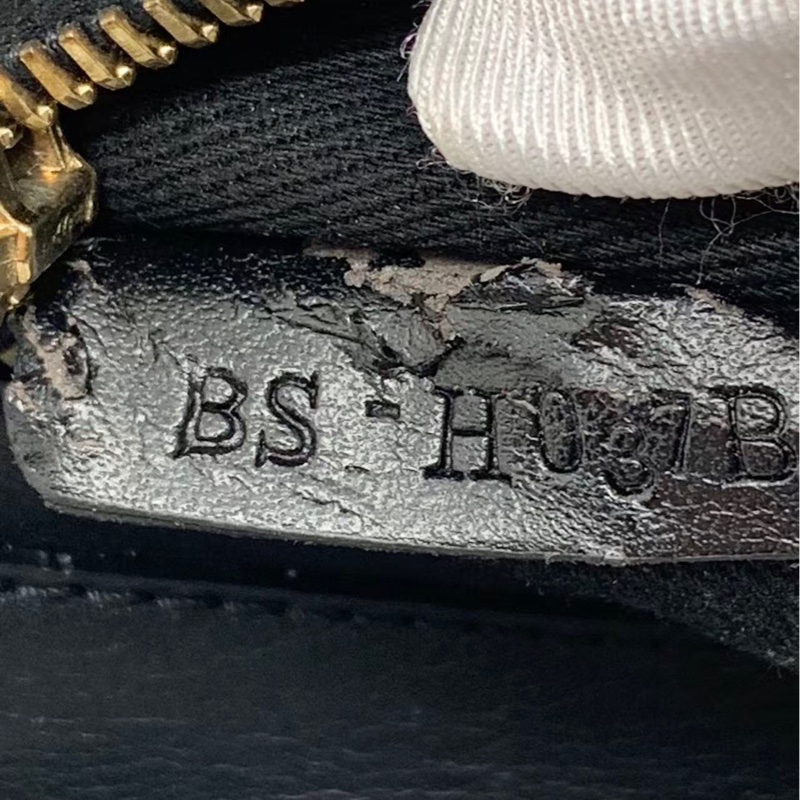 二手Valentino 華倫天奴 Rockstud  鉚釘購物袋，配件肩帶-15