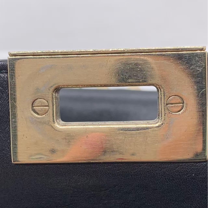 二手Valentino 華倫天奴 Rockstud  鉚釘購物袋，配件肩帶-17