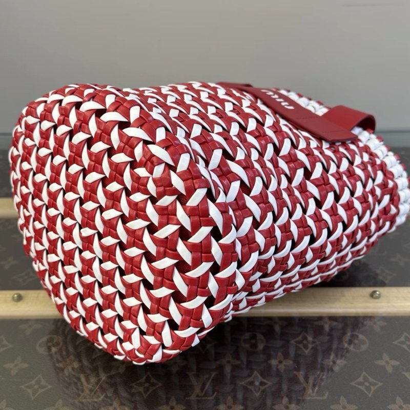 MIUMIU 紅白拼色全皮編織圓筒菜籃子包24*20*15 98新配件塵袋-1