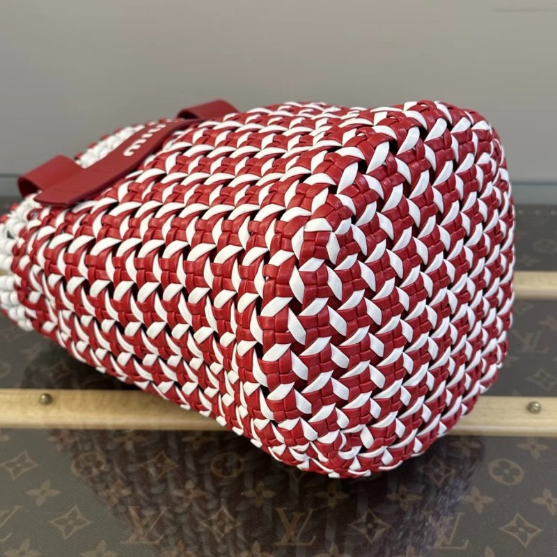 MIUMIU 紅白拼色全皮編織圓筒菜籃子包24*20*15 98新配件塵袋-2