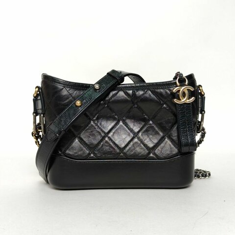 CHANEL GABRIELLE流浪小號20黑色牛皮26開金銀扣肩背包