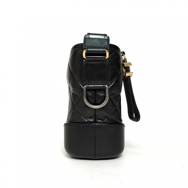 CHANEL GABRIELLE流浪小號20黑色牛皮26開金銀扣肩背包-3