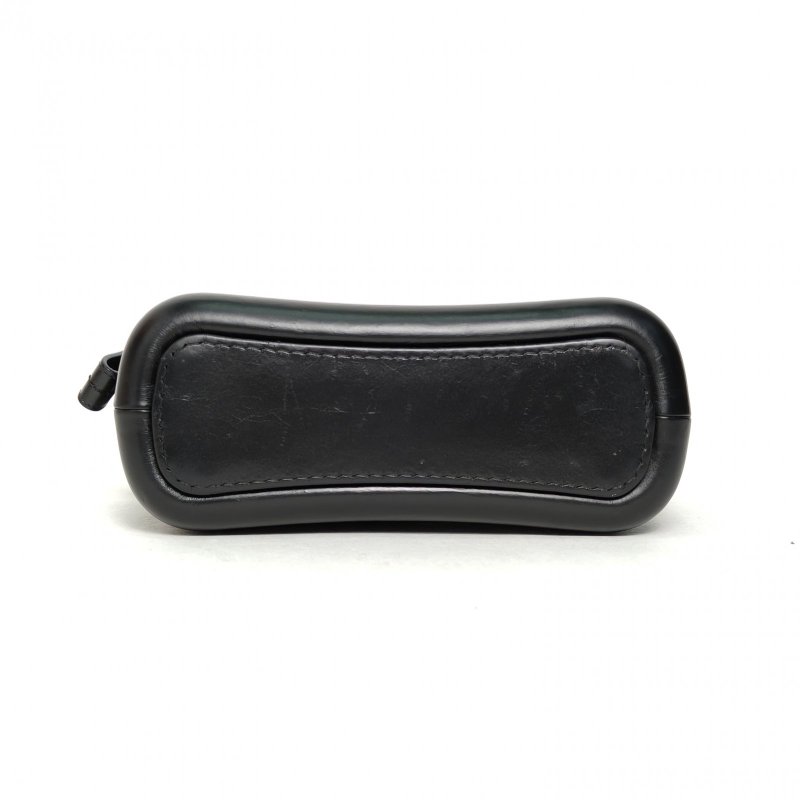 CHANEL GABRIELLE流浪小號20黑色牛皮26開金銀扣肩背包-4