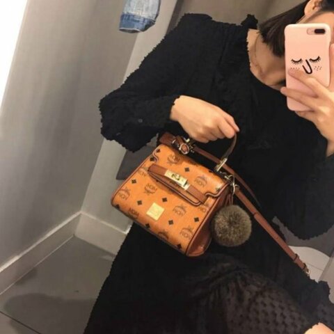 ️MCM minikelly經典老花手提肩背斜背包18.5*14*9.5 99新配件塵袋