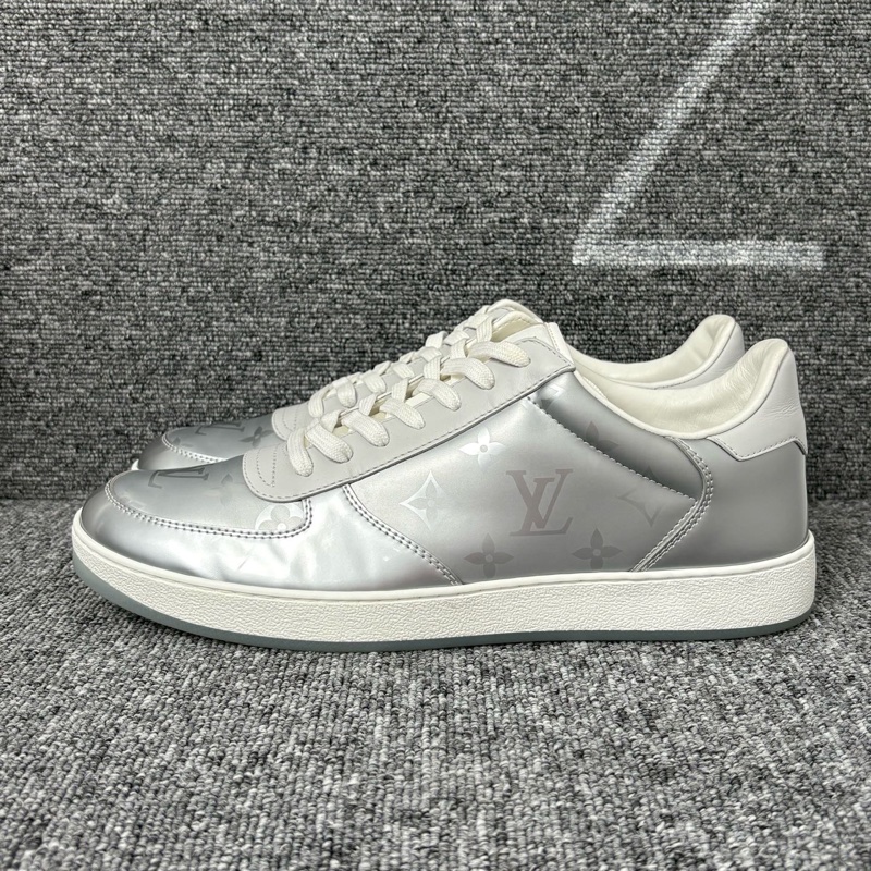 LV 97新路易威登 銀色亮皮面老花板鞋 @41.5碼-0