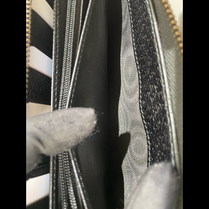 GUCCI 全皮拉鍊款長夾-21