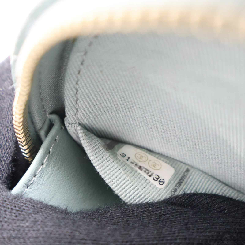 藍綠色 荔枝紋牛皮 小型化妝包 肩背包 AP2502 (無卡)【CHANEL 香奈兒】 AP2502-9