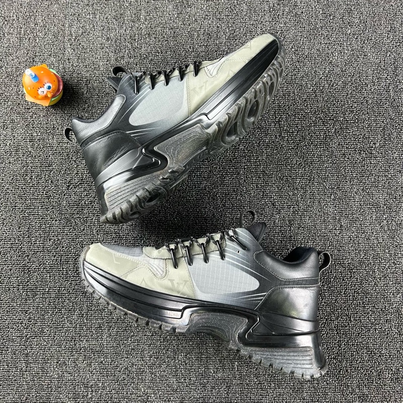 Louis Vuitton路易威登灰色運動鞋 尺碼：41.5 97新-2