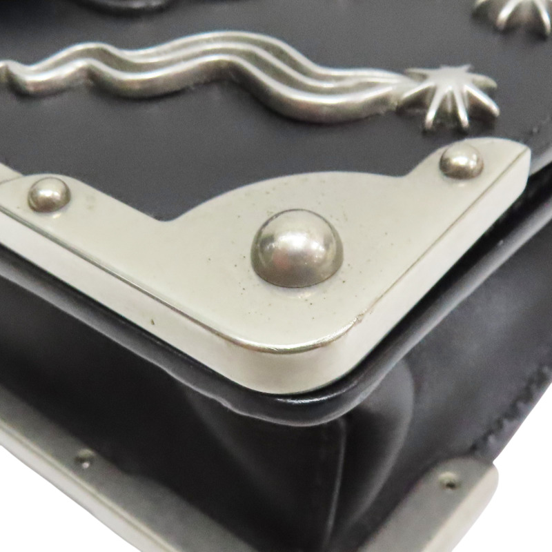 黑色 Saffiano 牛皮 造型鉚釘 Cahier 肩背包【PRADA 普拉達】 1BH018-8