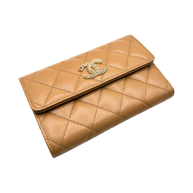 卡其色 荔枝紋 牛皮 金扣 三折中夾【CHANEL 香奈兒】 AP3051-2