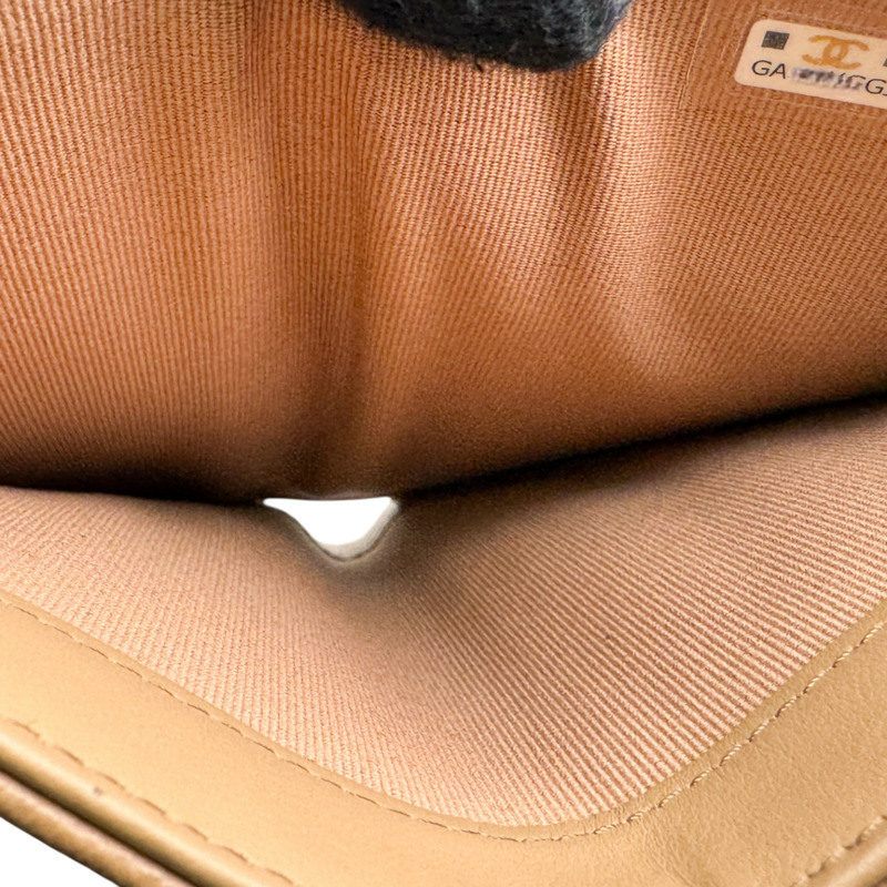 卡其色 荔枝紋 牛皮 金扣 三折中夾【CHANEL 香奈兒】 AP3051-6