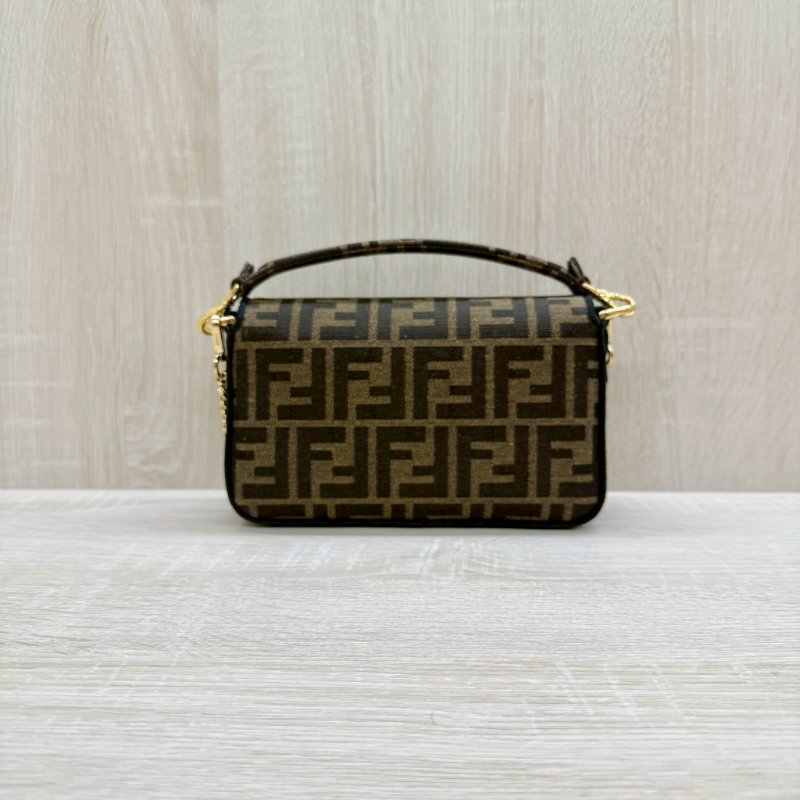 FENDI迷你法掍棕色FF提花布料提把斜背包-1