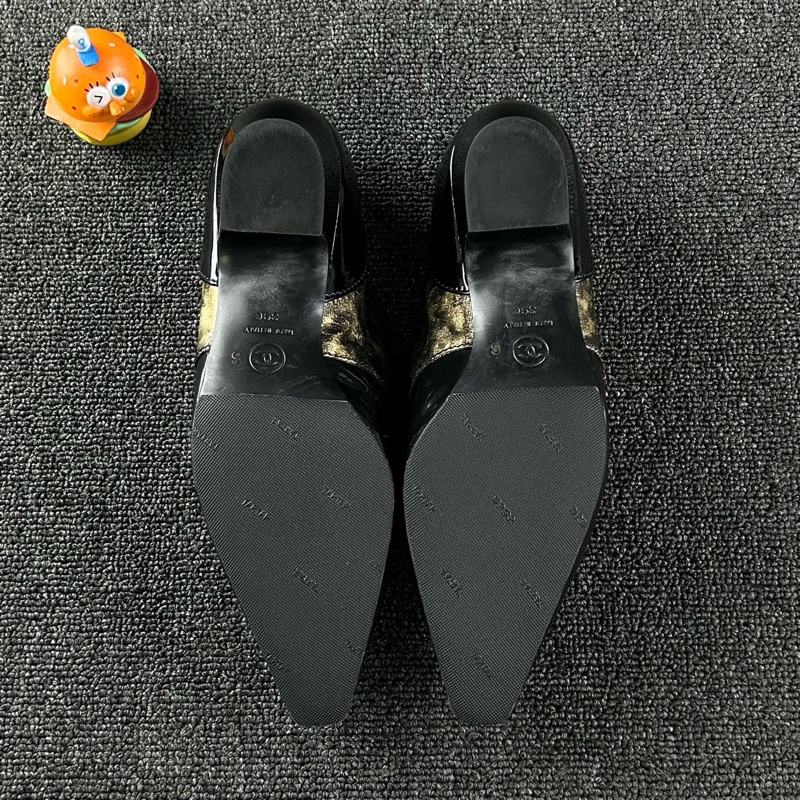 Chanel香奈兒漆皮低跟鞋 尺碼：39  98新-7