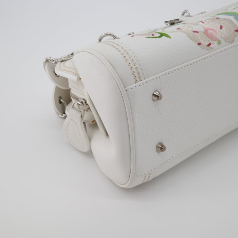 【2005秀款🌟超稀有美品不撞包】Dior 迪奧 x John Galliano 海盜爺 Detective 奶白色牛皮 🪷蓮花刺繡 手提包 復古 醫生包-6