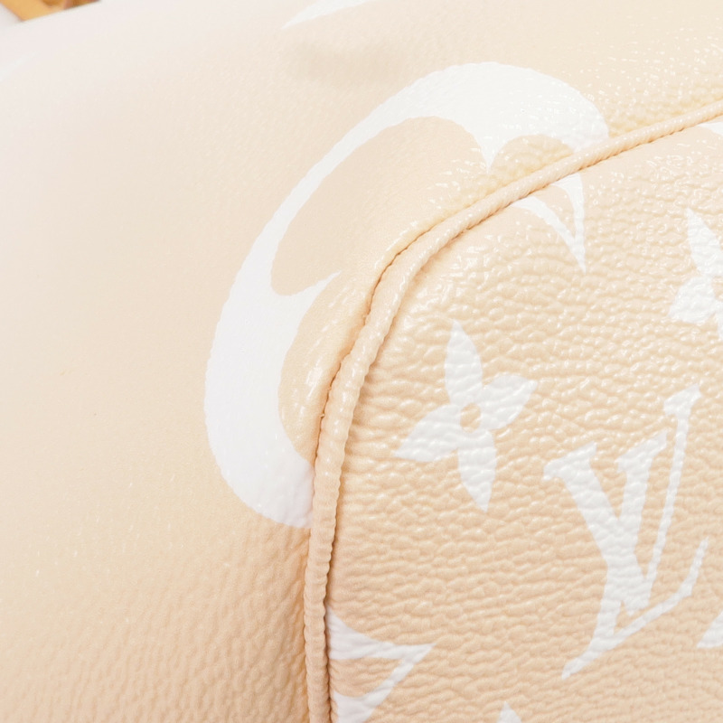 LOUIS VUITTON Monogram Giant By The Pool Neverfull MM金扣肩背袋/手挽袋-9