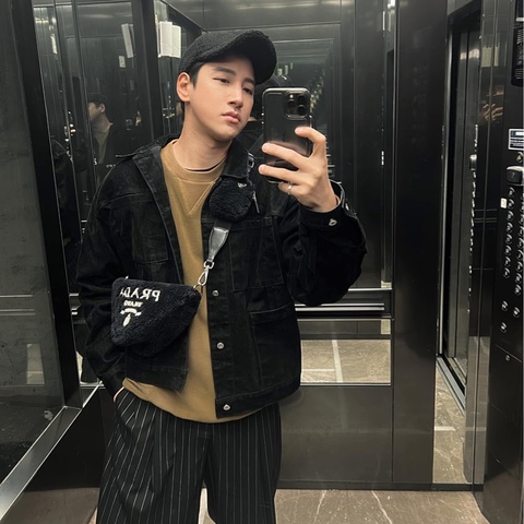 Prada二合一  絨毛斜背包  crossbody 超可愛 男女都合適 正常使用 有防塵套 🛫