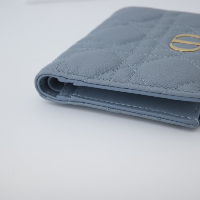 🈶️紙袋購證紙盒｜Dior 迪奧 Caro Dahlia 藤格紋 霧霾藍 灰藍色 小牛皮 兩折短夾 兩折錢包-5