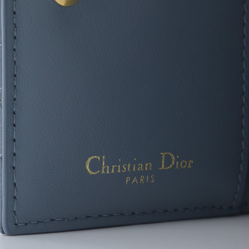 🈶️紙袋購證紙盒｜Dior 迪奧 Caro Dahlia 藤格紋 霧霾藍 灰藍色 小牛皮 兩折短夾 兩折錢包-8
