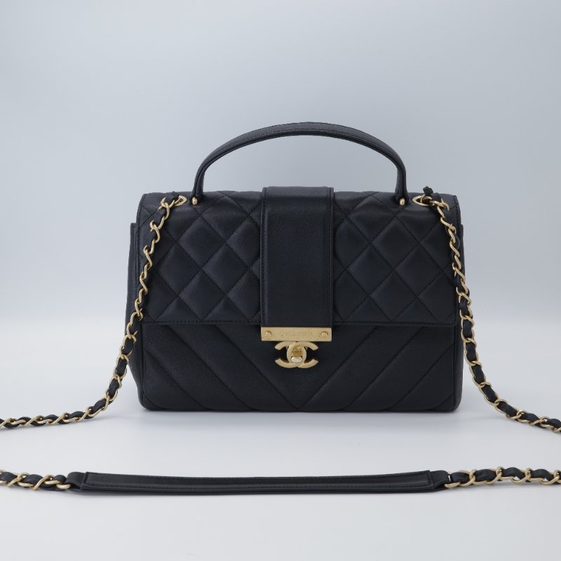 專櫃Chanel 香奈兒 In The City 28 開菱格紋 小牛皮 黑色 金扣 Top Handle 手提包 翻蓋包 斜挎包 單肩包-0